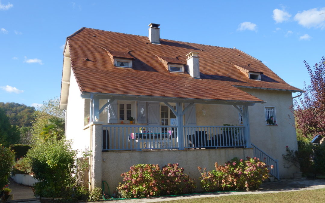 NETTOYAGE D’UNE TOITURE EN TUILES PICON
